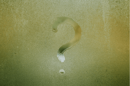 How to Remove Protein Deposits from Contact Lenses Efficiently？